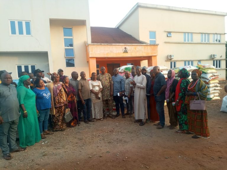 Kogi State Governor Distributes Over 100 Trucks of Rice to Residents